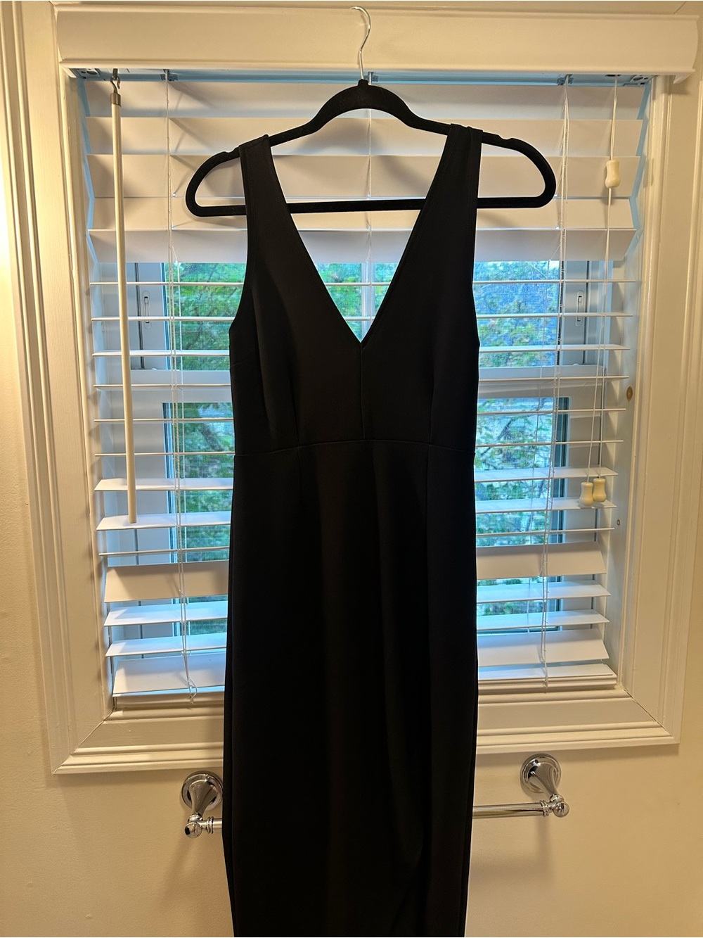 Abercrombie & Fitch Black V-Neck Maxi Dress